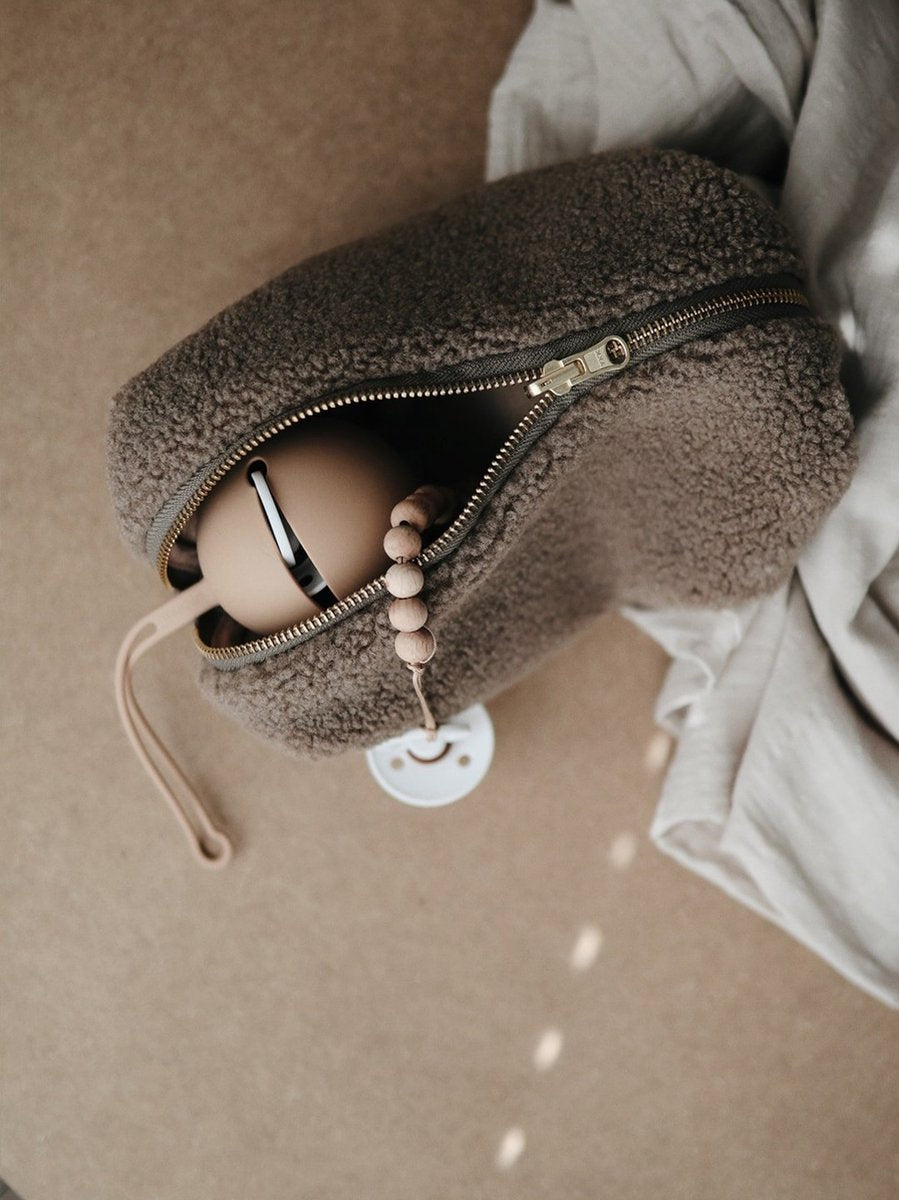Mushie Pacifier Holder - Dried Thyme/Natural/Shifting Sand/Blush
