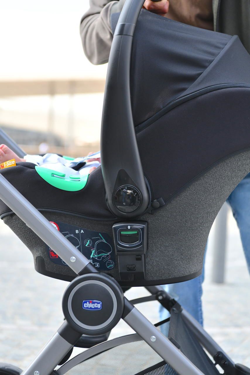Chicco kiros evo autostoel i-Size met base